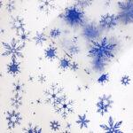 Синие снежинки на белоснежном фатине